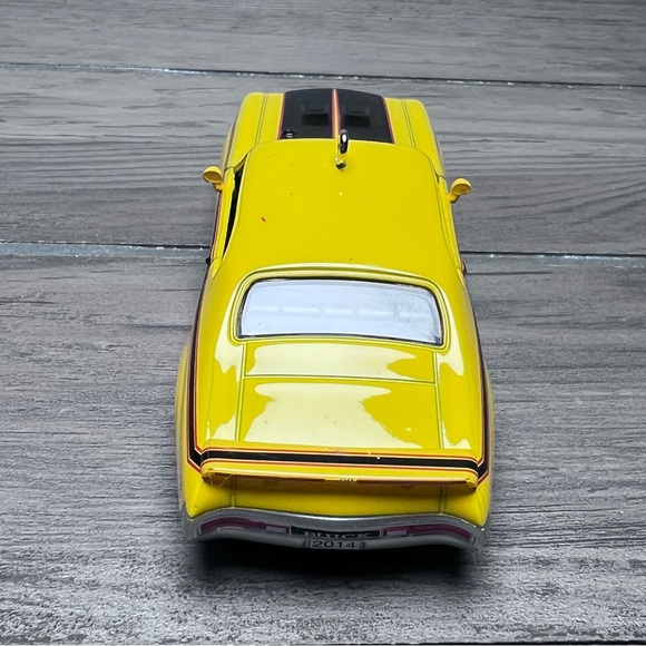 Hallmark NEW 2014 Christmas Ornament 1970 Buick® GSX™ Classic American Cars #24 - Picture 9 of 13